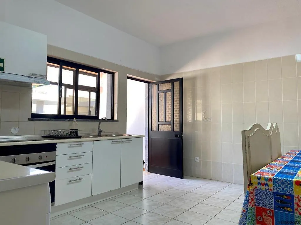 Blife Aerya Private Rooms - Airport Stay Faro Homestay