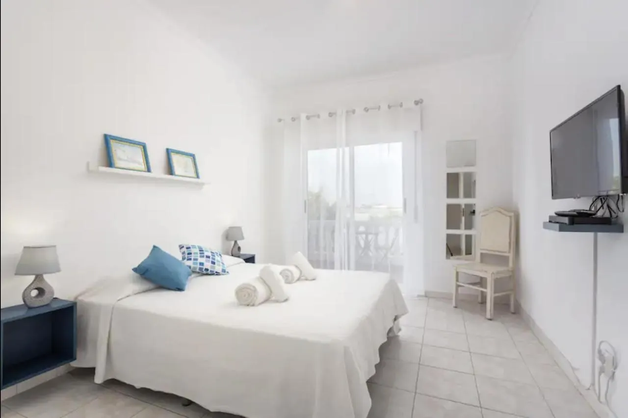 Homestay Blife Aerya Private Rooms - Airport Stay Faro Portugal