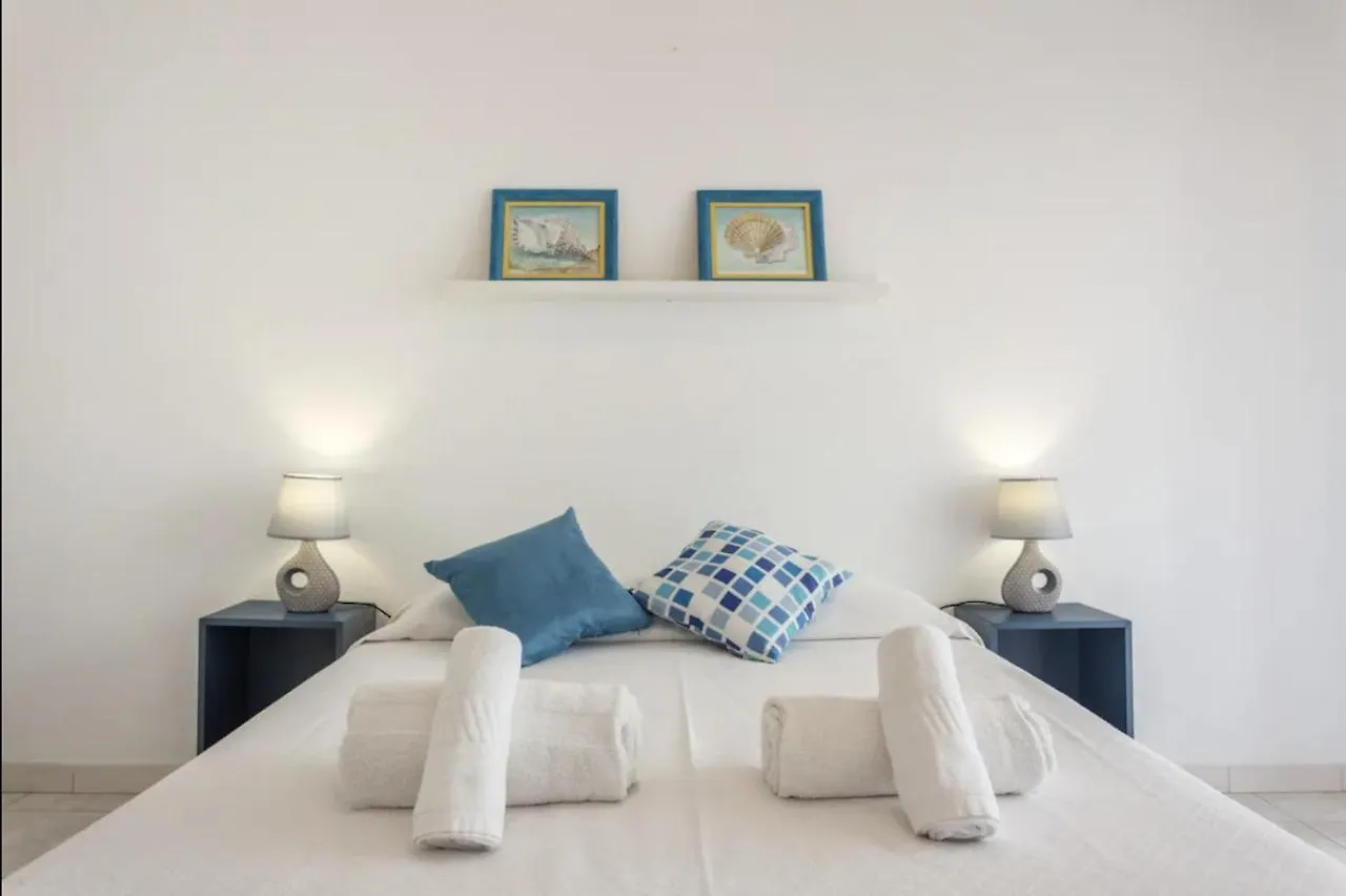 Blife Aerya Private Rooms - Airport Stay Faro 0*,  Portugal