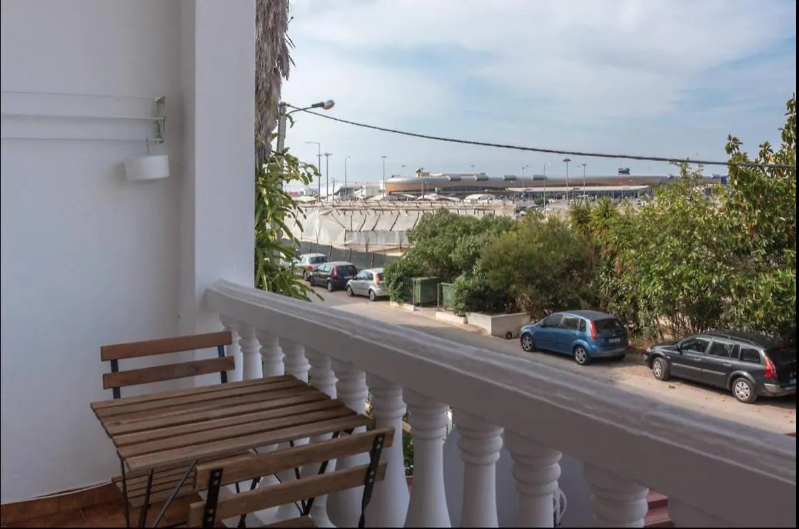 Blife Aerya Private Rooms - Airport Stay FAO Portugal
