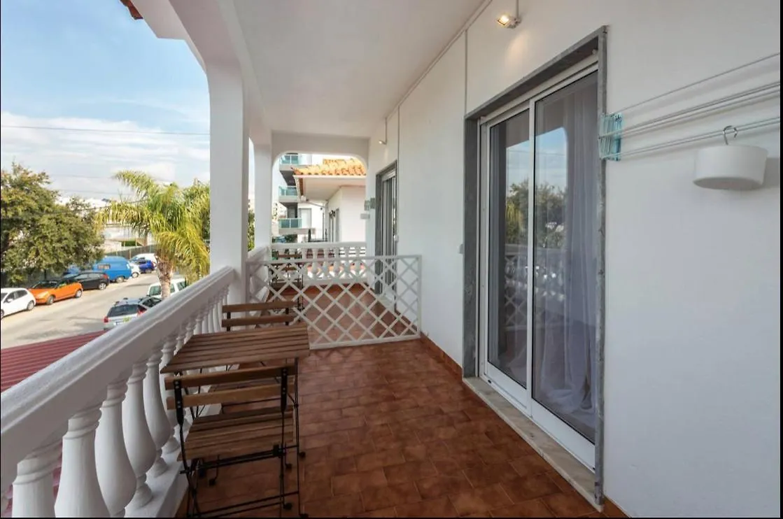Blife Aerya Private Rooms - Airport Stay Faro Homestay