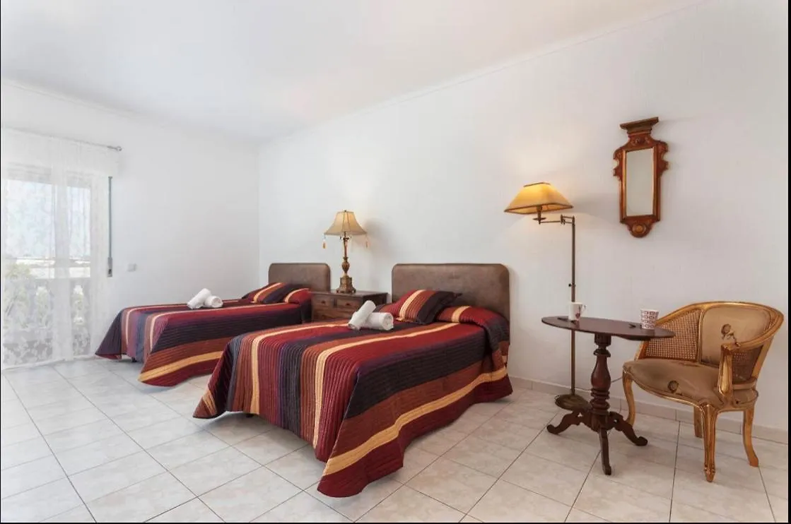Blife Aerya Private Rooms - Airport Stay Faro Homestay