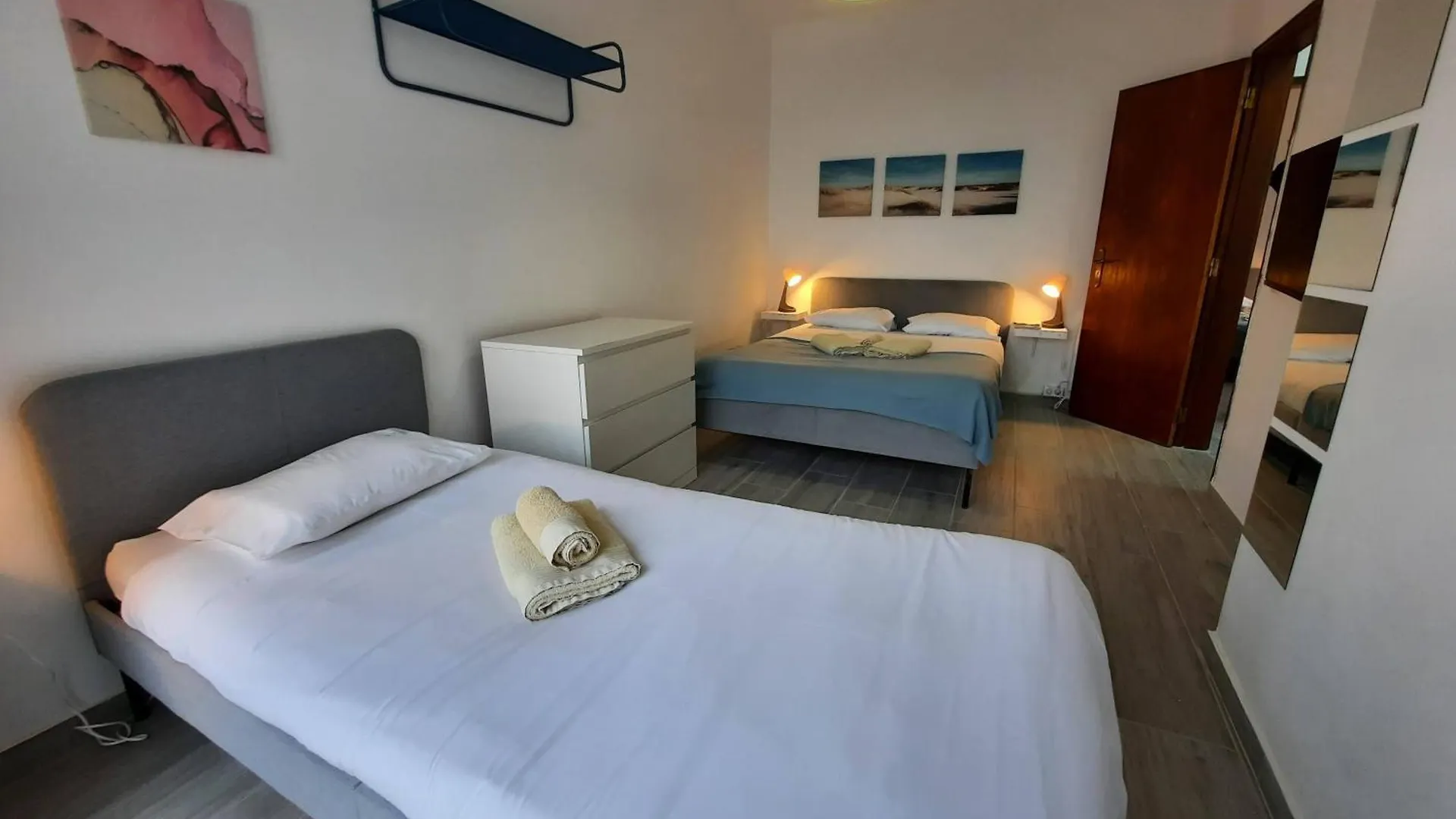 Blife Aerya Private Rooms - Airport Stay Faro 0*,