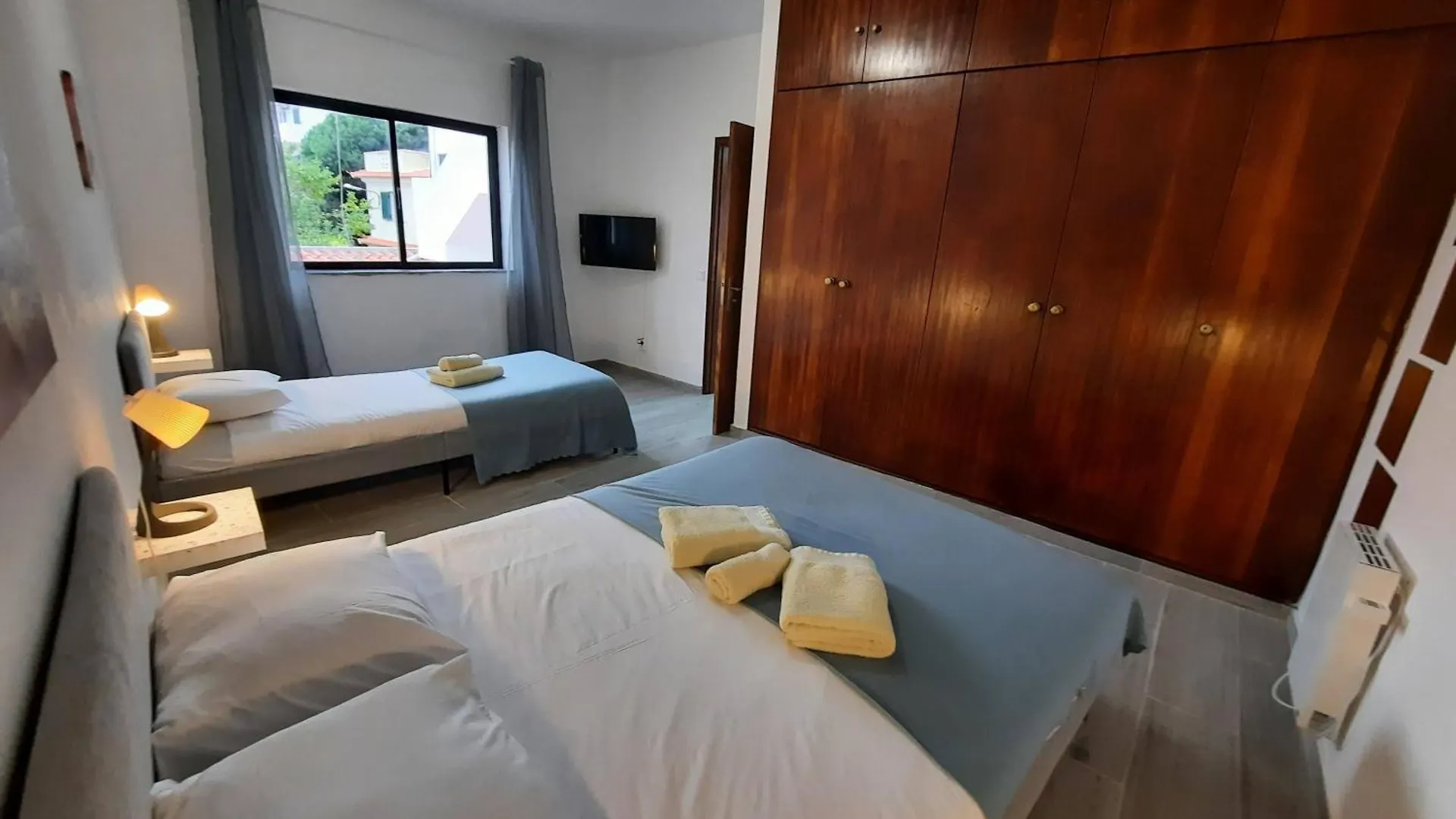Blife Aerya Private Rooms - Airport Stay Faro