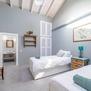 Peaceful, Spacious & Stylish, A Real Home! Budens