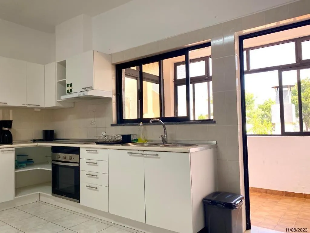 Homestay Blife Aerya Private Rooms - Airport Stay Faro Portugal