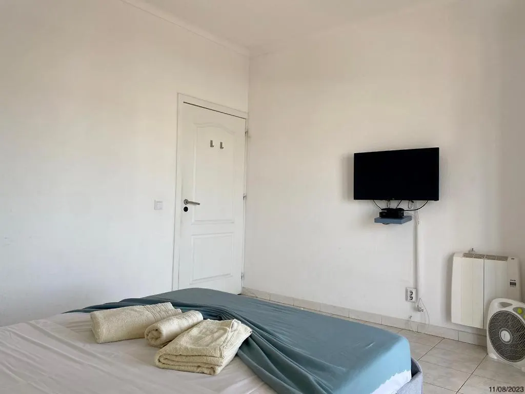 Blife Aerya Private Rooms - Airport Stay Faro Homestay