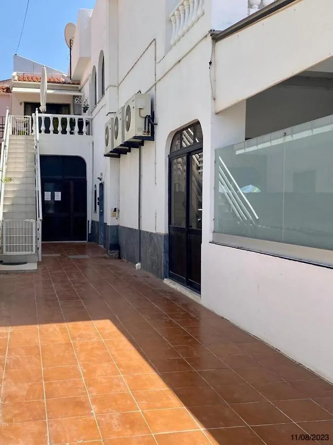 Blife Aerya Private Rooms - Airport Stay Faro