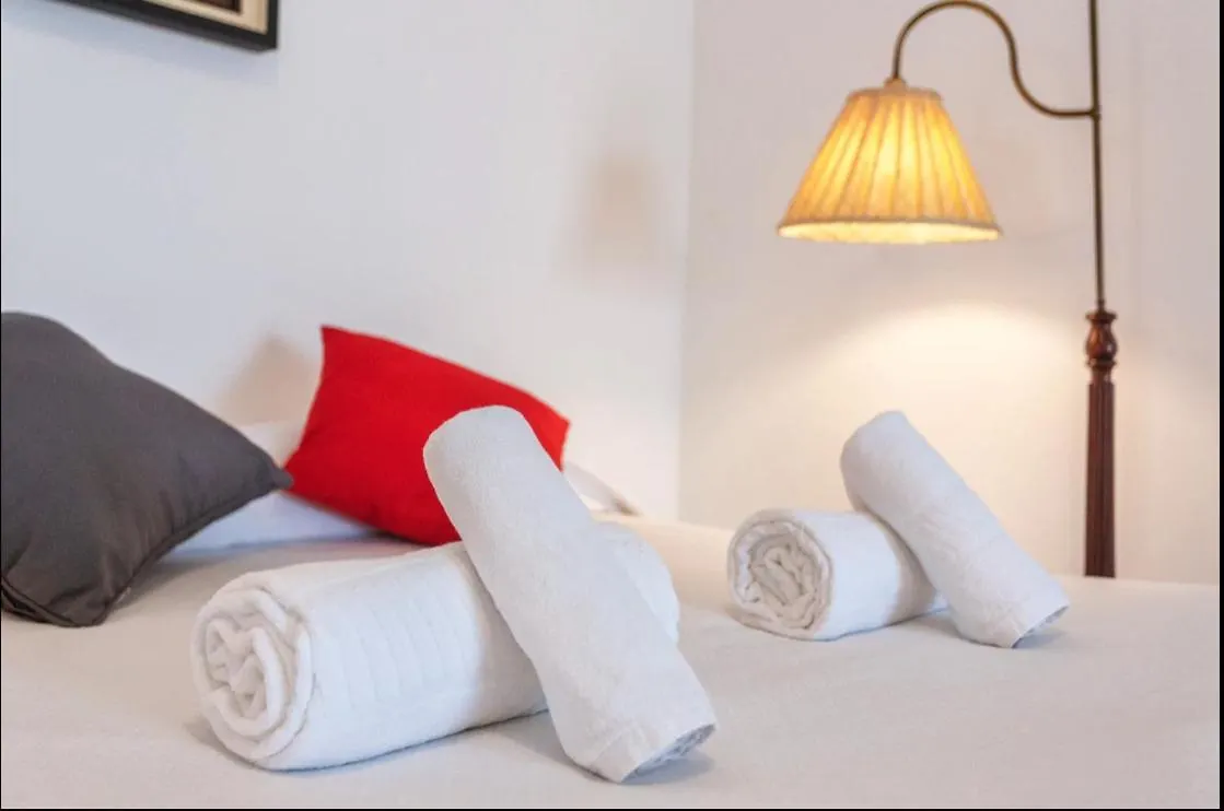 Blife Aerya Private Rooms - Airport Stay Faro