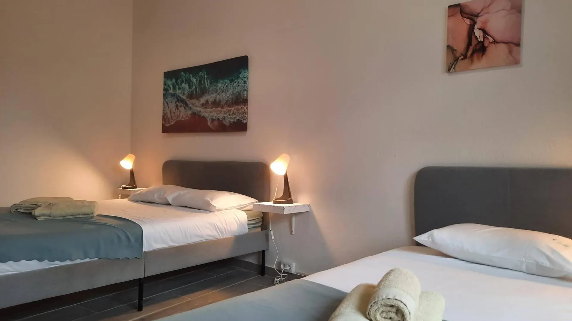 Blife Aerya Private Rooms - Airport Stay Faro Portugal